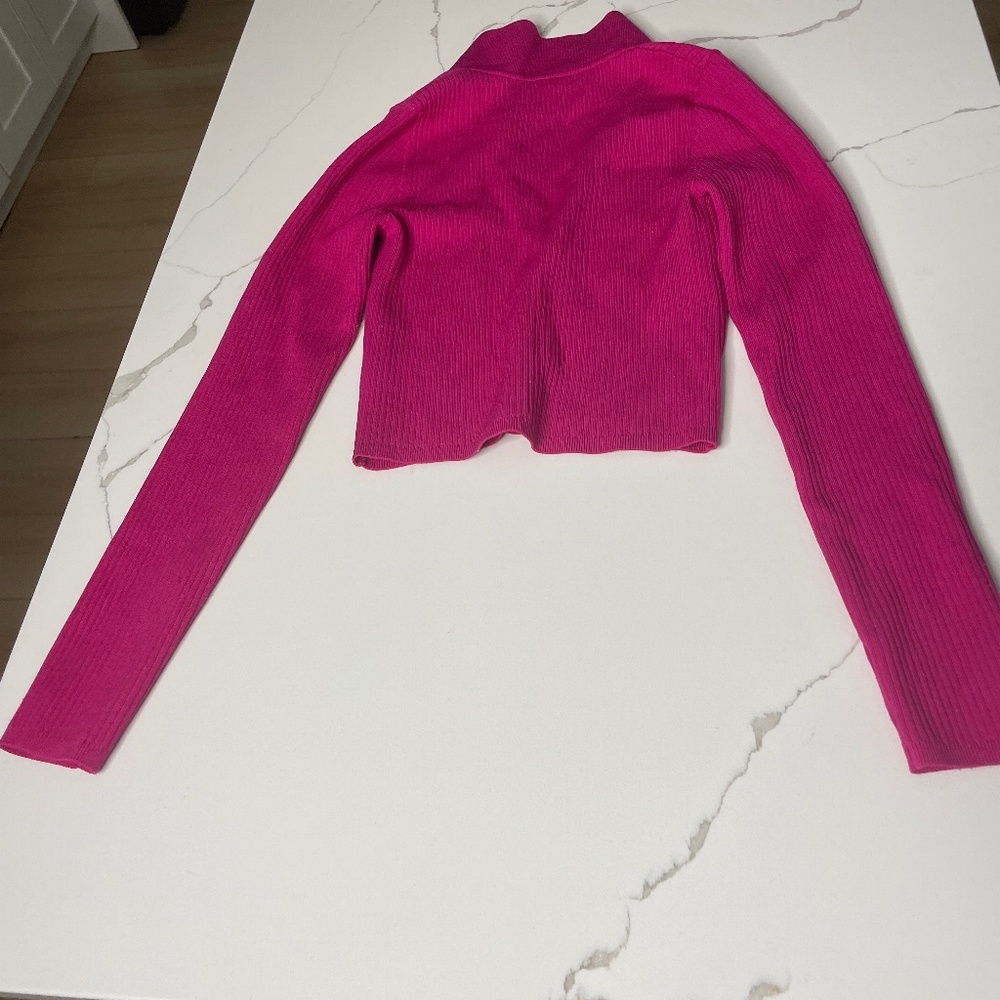 Babaton size Medium Fuchsia long sleeve  top